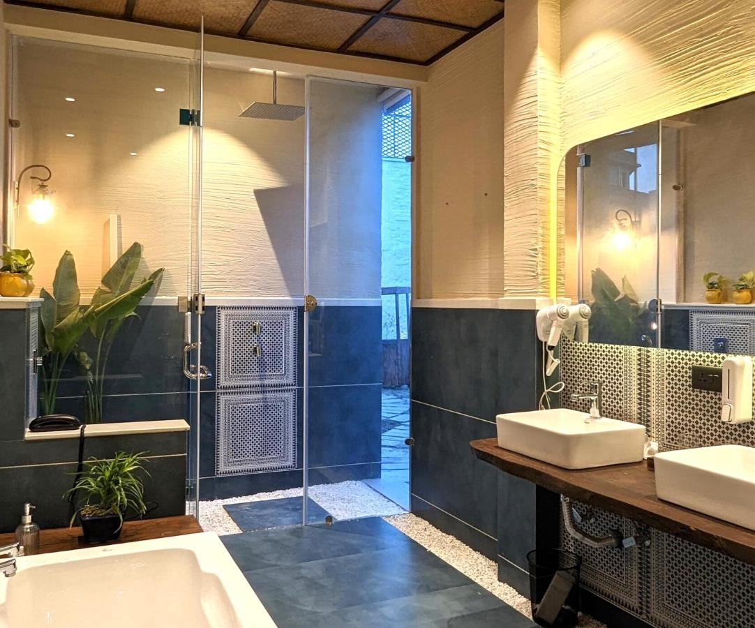 Cape House Hotel Amritsar Bagian luar foto