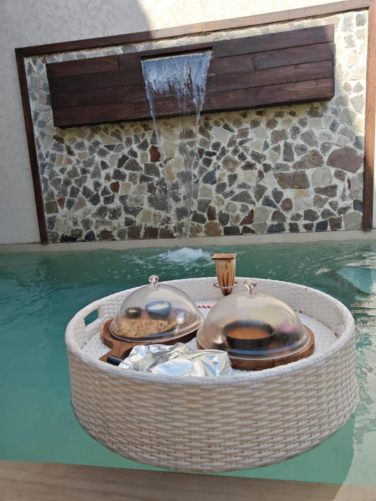 Cape House Hotel Amritsar Bagian luar foto