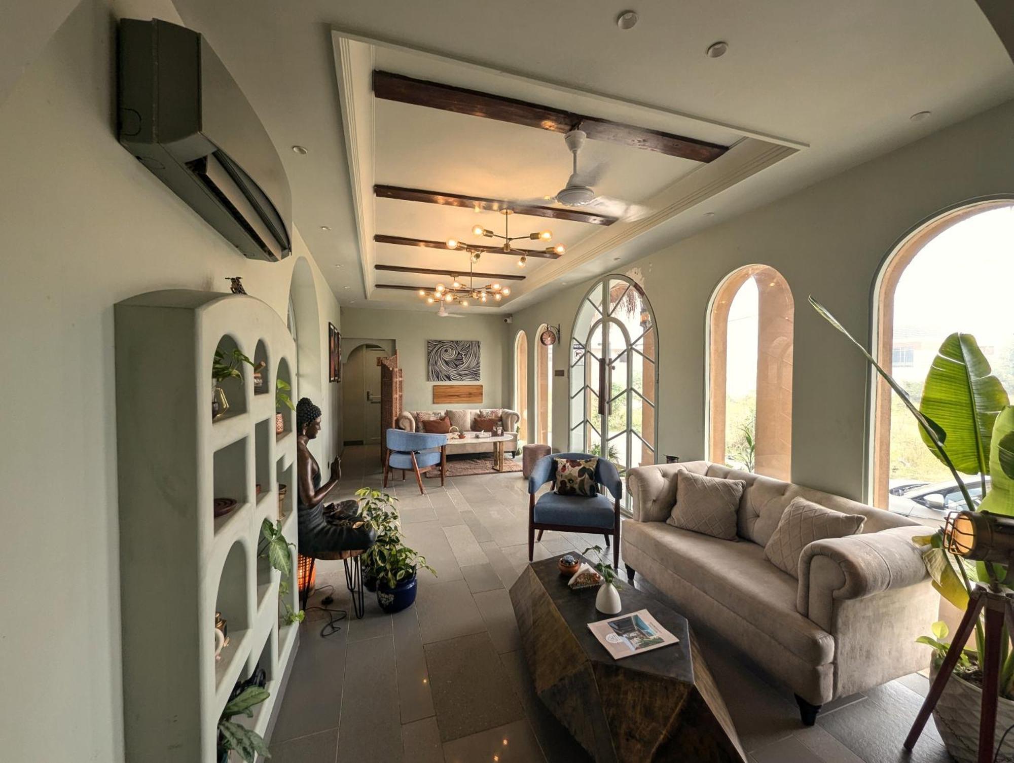 Cape House Hotel Amritsar Bagian luar foto